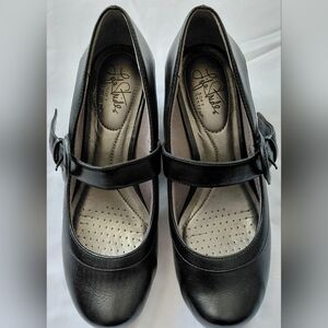 Life Stride Black Mary Jane Square Heel, Side Buckle, Sz 7M. Witchy Goth, Winter